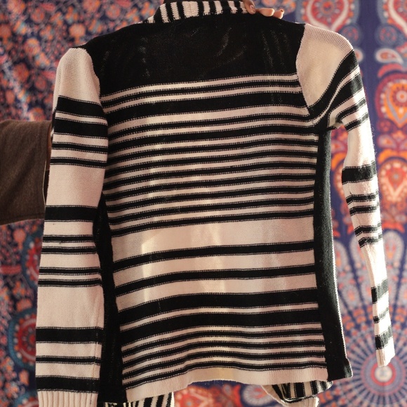 Pre-Teen Fall/Winter Bundle (sizes 12-14) - Picture 5 of 8